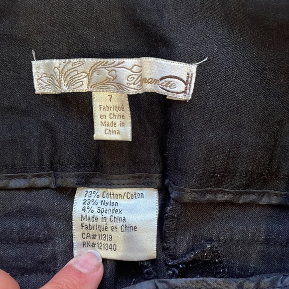 Black shorts - Picture 2 of 3